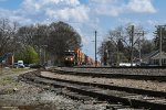 NS 4304 blocking the crossing as the last container is loaded at the SC Inland port